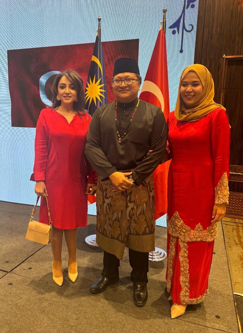Uluslararası Yatırım ve İş Dünyası Konfederasyonu Genel Başkanı Nezaket Emine Atasoy, Malezya- Türkiye Diplomatik İlişkilerinin 60. Yıl Dönümü Resepsiyonu'na Katıldı