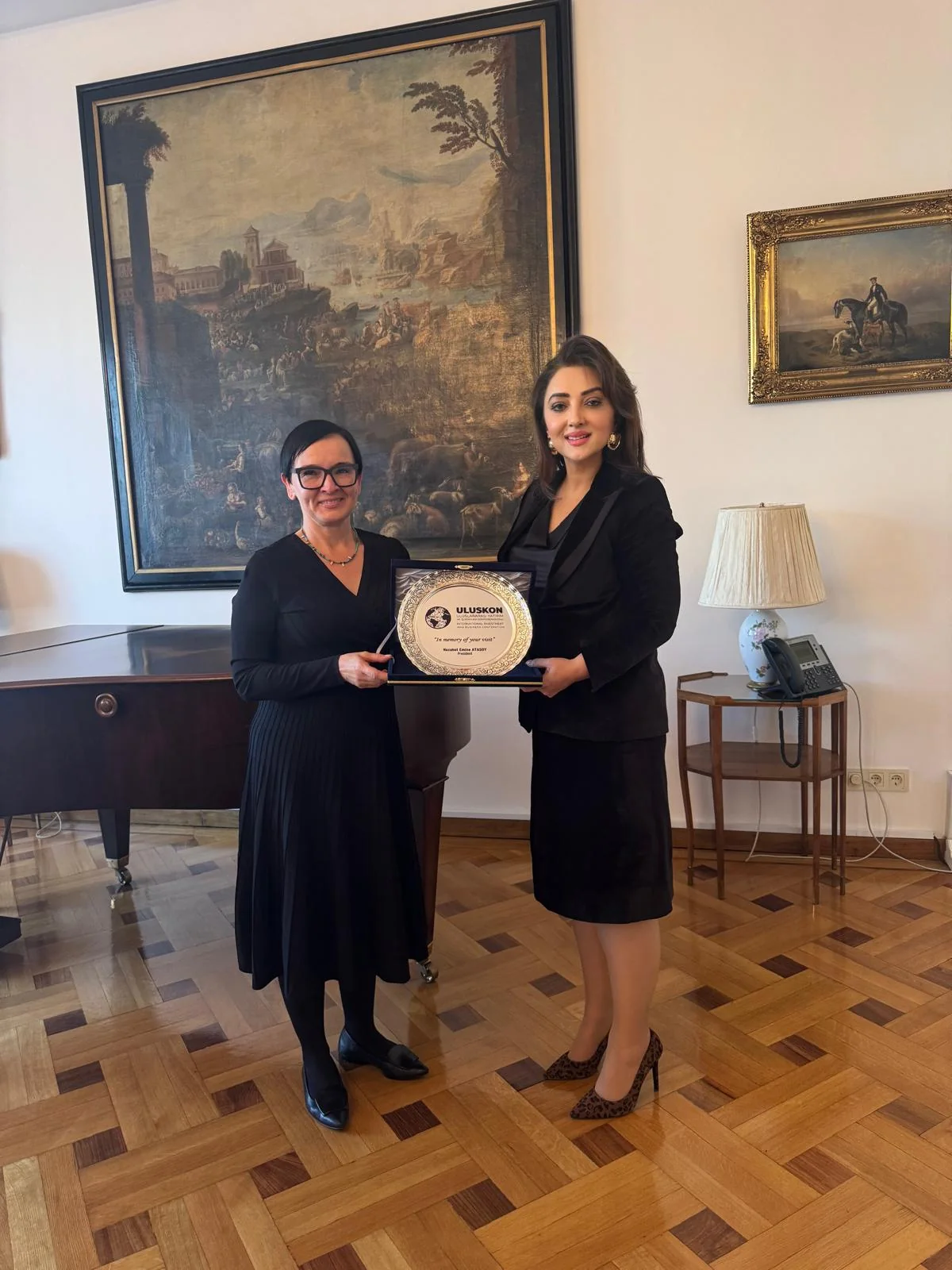 ULUSKON Başkanı ve Birleşmiş Milletler İyi Niyet Elçisi Nezaket Emine Atasoy, Avusturya Cumhuriyeti Ankara Büyükelçiliği’ne ziyarette bulundu