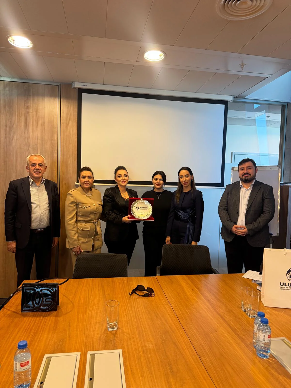 SOCAR Görüşmesi Enerjide Yol Haritasını Belirledi: Türkiye–Azerbaycan Ortak Projeleri Yolda