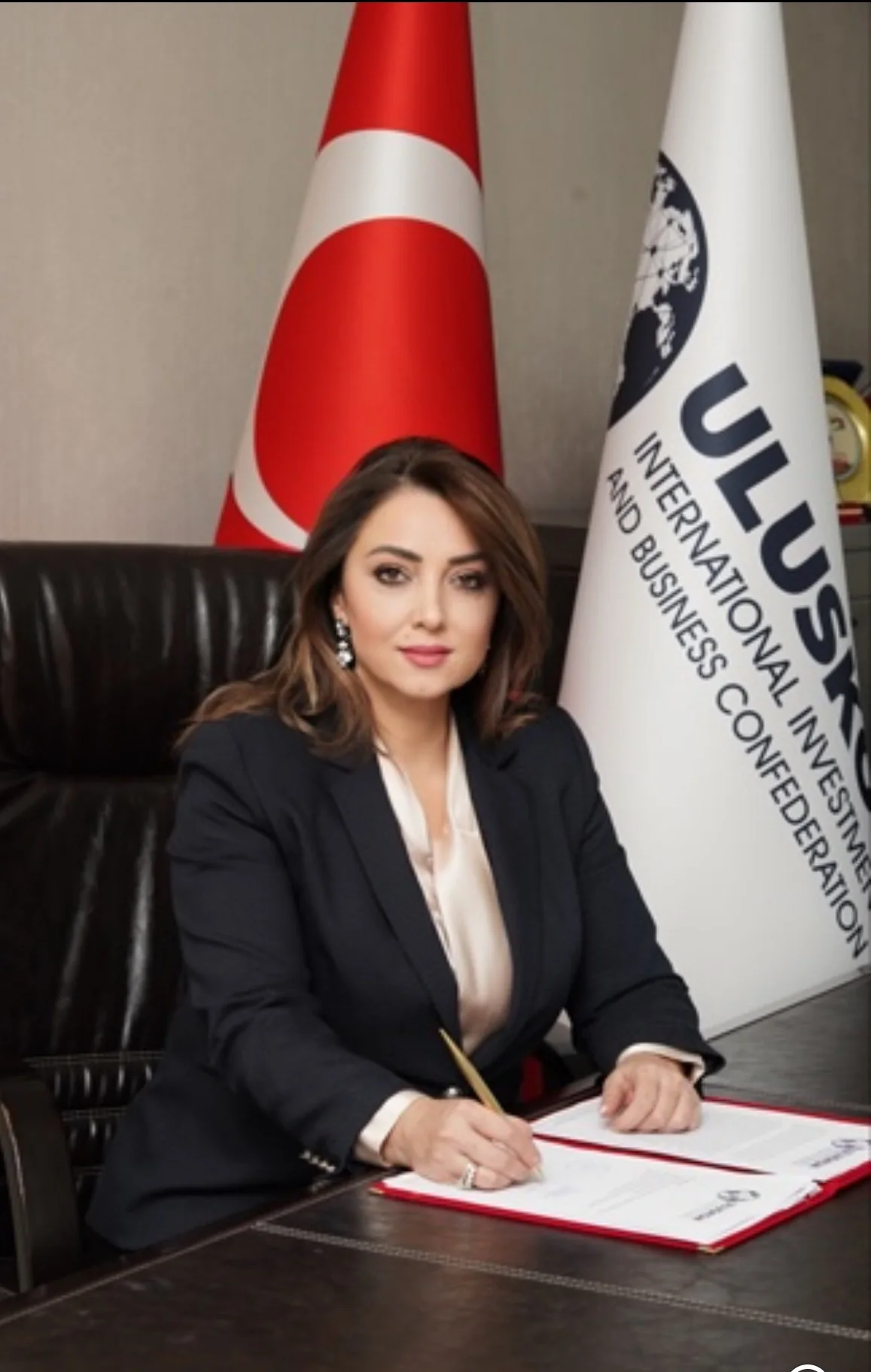 Nezaket Emine Atasoy, Ramazan Bayramı dolayısıyla bir mesaj yayımladı.