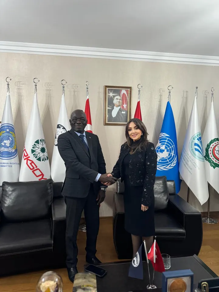Gambiya Büyükelçisi’nden Uluskon Başkanı Nezaket Emine Atasoy’a Ziyaret